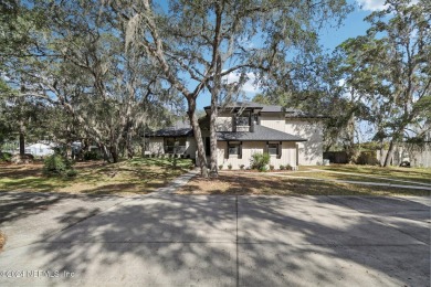 (private lake, pond, creek) Home For Sale in Keystone Heights Florida