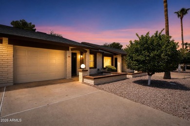 Cute, well-maintained 2-bedroom townhome in the desirable - photo 1