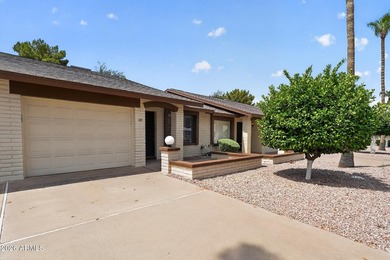Cute, well-maintained 2-bedroom townhome in the desirable - photo 2