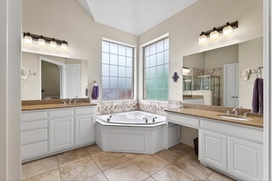 Positioned on a quarter-acre corner lot that opens to greenbelt - photo 10