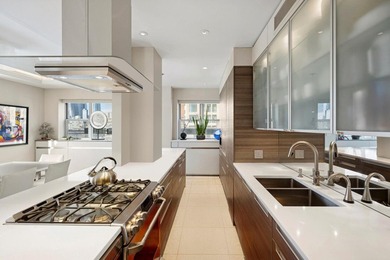 A truly rare offering in the heart of Greenwich Village, this - photo 5