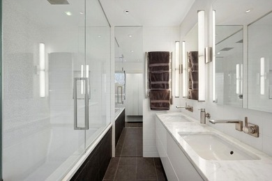 A truly rare offering in the heart of Greenwich Village, this - photo 8