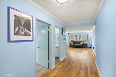 Experience the best of coastal urban living in this beautifully - photo 2