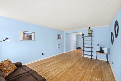 Experience the best of coastal urban living in this beautifully - photo 4