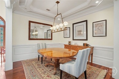 Centrally located in desirable Oakridge, this meticulously - photo 6