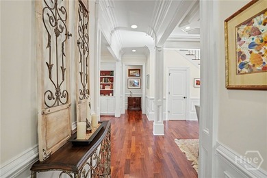 Centrally located in desirable Oakridge, this meticulously - photo 8