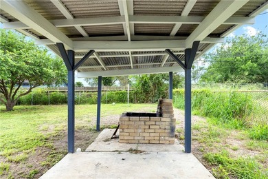 Welcome Home! Clean, simple, and move-in ready, this 3-bedroom - photo 12