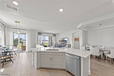 Absolutely stunning coach home on a peninsula lot with expansive - photo 12