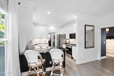 Spacious and versatile ~ this FIVE bedroom / 3 full bath - photo 14