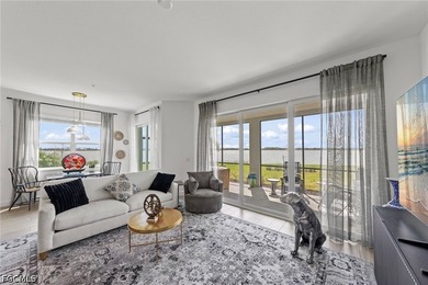 Absolutely stunning coach home on a peninsula lot with expansive - photo 14