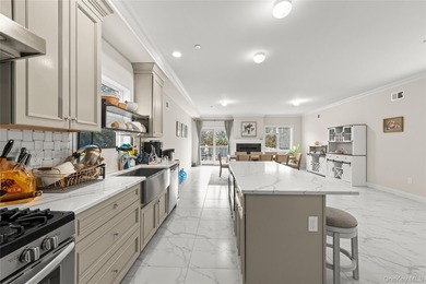 Welcome to this beautifully maintained, newly built home (2023) - photo 14