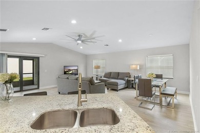 Beautiful furnished CBS 2 Bedroom, 2 Bath, One car garage CBS - photo 7