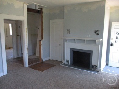Investor special in Baldwin Park! Welcome to 640 Maupas Ave, a - photo 8