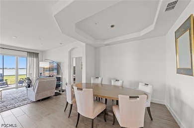 Absolutely stunning coach home on a peninsula lot with expansive - photo 19