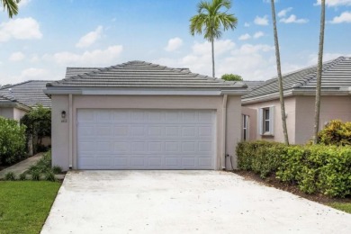 Lake Townhome/Townhouse For Sale in Greenacres, Florida