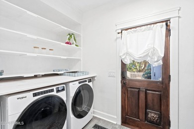 Spacious and versatile ~ this FIVE bedroom / 3 full bath - photo 24