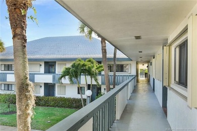 Delightful 2 Bed/ 2 Bath, close to the Main North Pool - photo 5