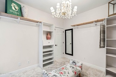 Spacious and versatile ~ this FIVE bedroom / 3 full bath - photo 32