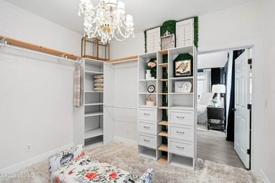 Spacious and versatile ~ this FIVE bedroom / 3 full bath - photo 33