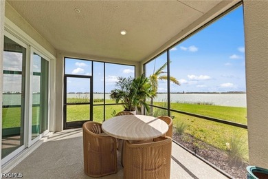 Absolutely stunning coach home on a peninsula lot with expansive - photo 33