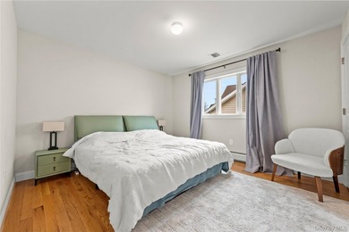 Welcome to this beautifully maintained, newly built home (2023) - photo 34