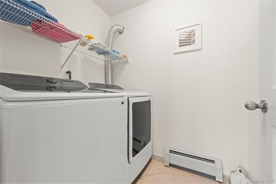 Welcome to this beautifully maintained, newly built home (2023) - photo 36