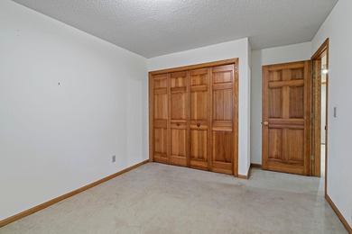 This sophisticated Glen Lake townhome is nestled in a quiet - photo 27