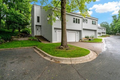 This sophisticated Glen Lake townhome is nestled in a quiet - photo 31
