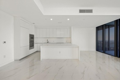 Bring all offers, Motivated Seller! Welcome to the Mansion in - photo 8