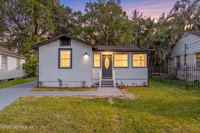 Amazing opportunity to own this beautifully renovated home. NO - photo 3