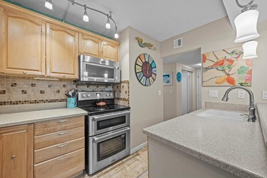 NO STAIRS. NO HASSLE. JUST COASTAL LIVING. Rarely available - photo 6