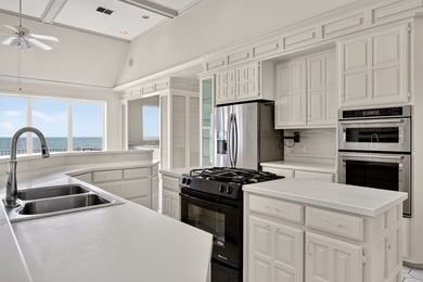 Perfectly positioned on the shores of Aransas Bay, this - photo 18