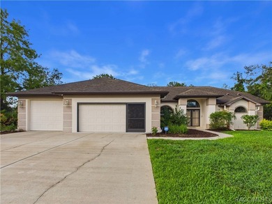 Welcome to Florida living in this well maintained 3 bedroom 2 - photo 1