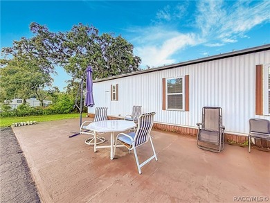BACK ON THE MARKET due to the buyer having to cancel for - photo 3