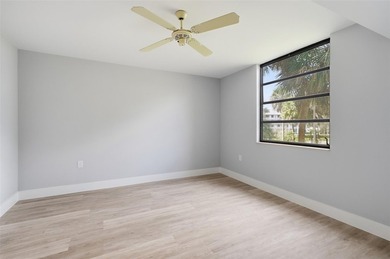 Spacious 2-bedroom, 2-bath condo in the heart of Davie! Ideally - photo 10