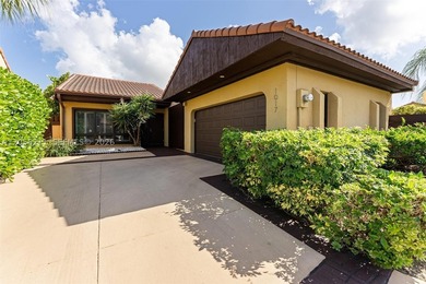 Discover elevated Miami living in this beautifully updated - photo 2