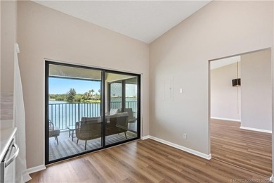 Hutchinson Island coastal gem! This gorgeous 2 BR 2 BA condo - photo 12