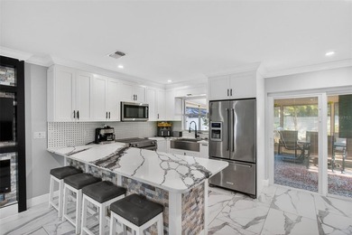 Under contract-accepting backup offers. Welcome to this - photo 4