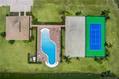 Hutchinson Island coastal gem! This gorgeous 2 BR 2 BA condo - photo 21