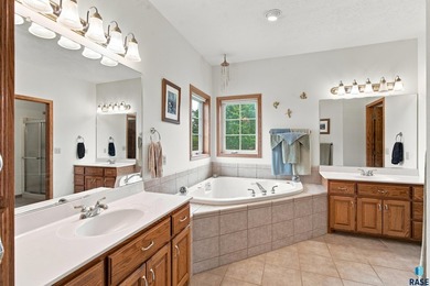 Welcome to your own private countryside retreat! Nestled on 12 - photo 27