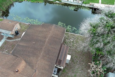 FULLY FURNISHED waterfront home on .35 acres in Glades County - photo 33