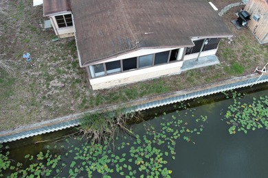 FULLY FURNISHED waterfront home on .35 acres in Glades County - photo 34