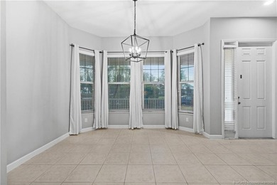 Perfectly positioned on a fenced corner lot in desirable Bedford - photo 4