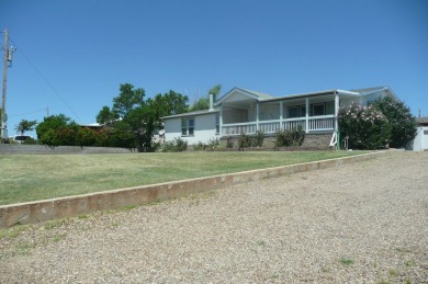 Lake Home For Sale in Logan, New Mexico