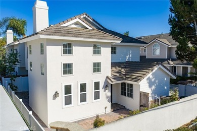 Stunning Coastal Living with Scenic Golf Course Views Welcome to - photo 3