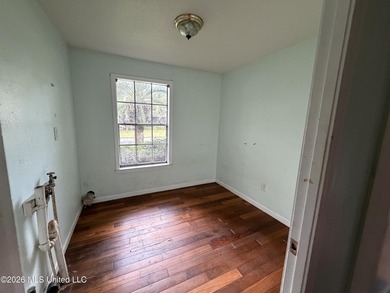 Investor Special - Fixer-Upper with Strong Potential in - photo 14