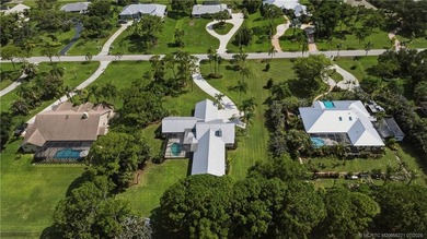Completely renovated estate in the sought-after gated community - photo 4