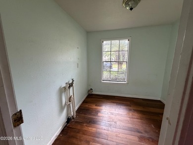 Investor Special - Fixer-Upper with Strong Potential in - photo 15