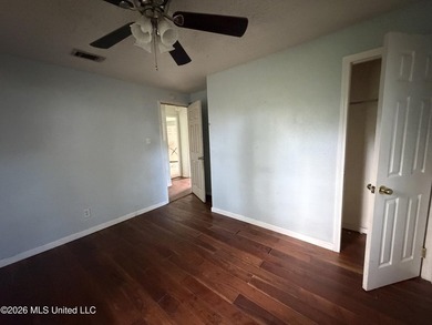 Investor Special - Fixer-Upper with Strong Potential in - photo 18