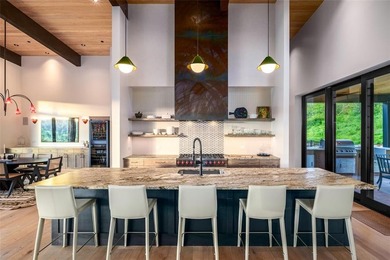 Welcome to this newly constructed home for all seasons in Alpine - photo 9